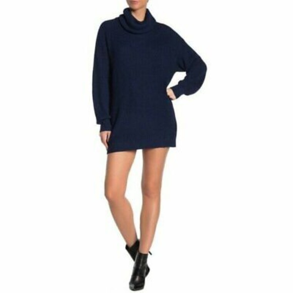 Tularosa Sweaters - Tularosa Oversized Turtleneck Tunic Sweater SMALL FINAL PRICE